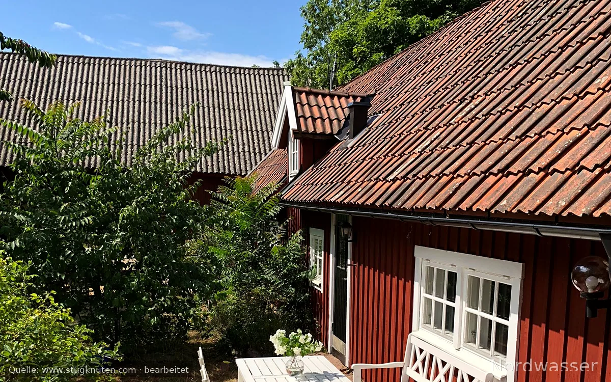 Gårdshus på mysig Ölandsgård i vackra Isgärde by