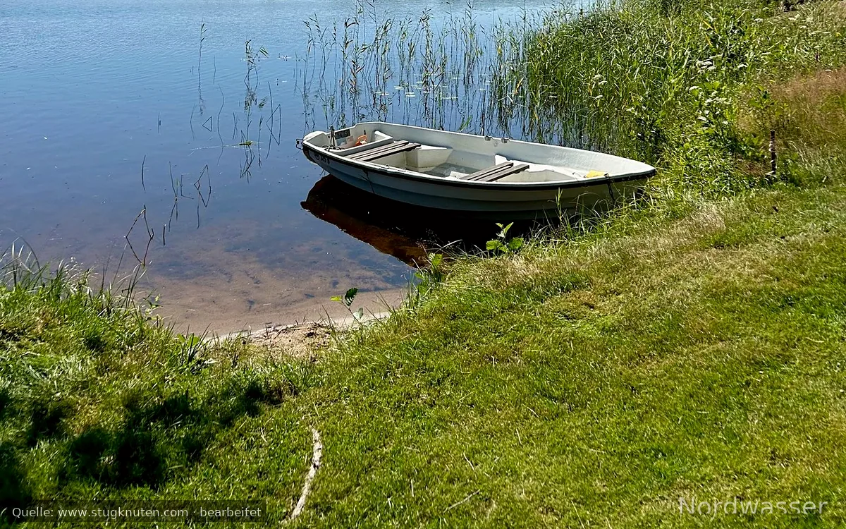 Mysig sjöstuga vid Långsvan