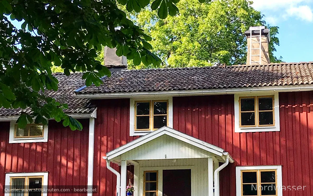 Mitt i naturen, modernt boende i hus från 1700-tal