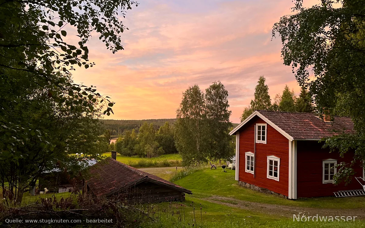 Fäbodvall vid skog och sjö i Hälsingland