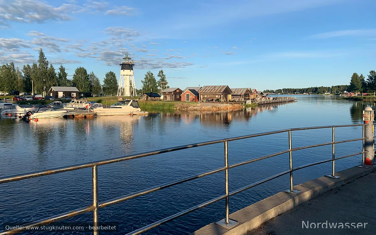 Sommarstuga i sommaridyll uthyres