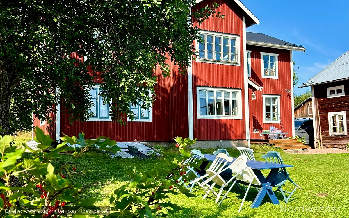 Familjevänlig Hälsingegård nära sjö