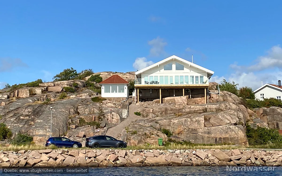 Hus i Bovallstrand med egen brygga
