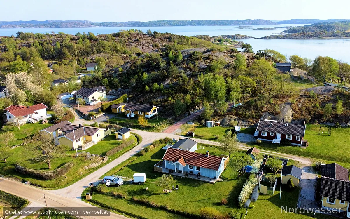 Stuga Tjörn, Bohuslän, nära havet, Västkusten
