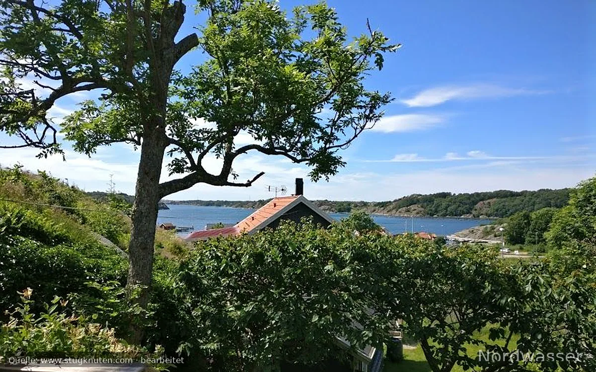 Hus med havsutsikt på Nösund, västra Orust