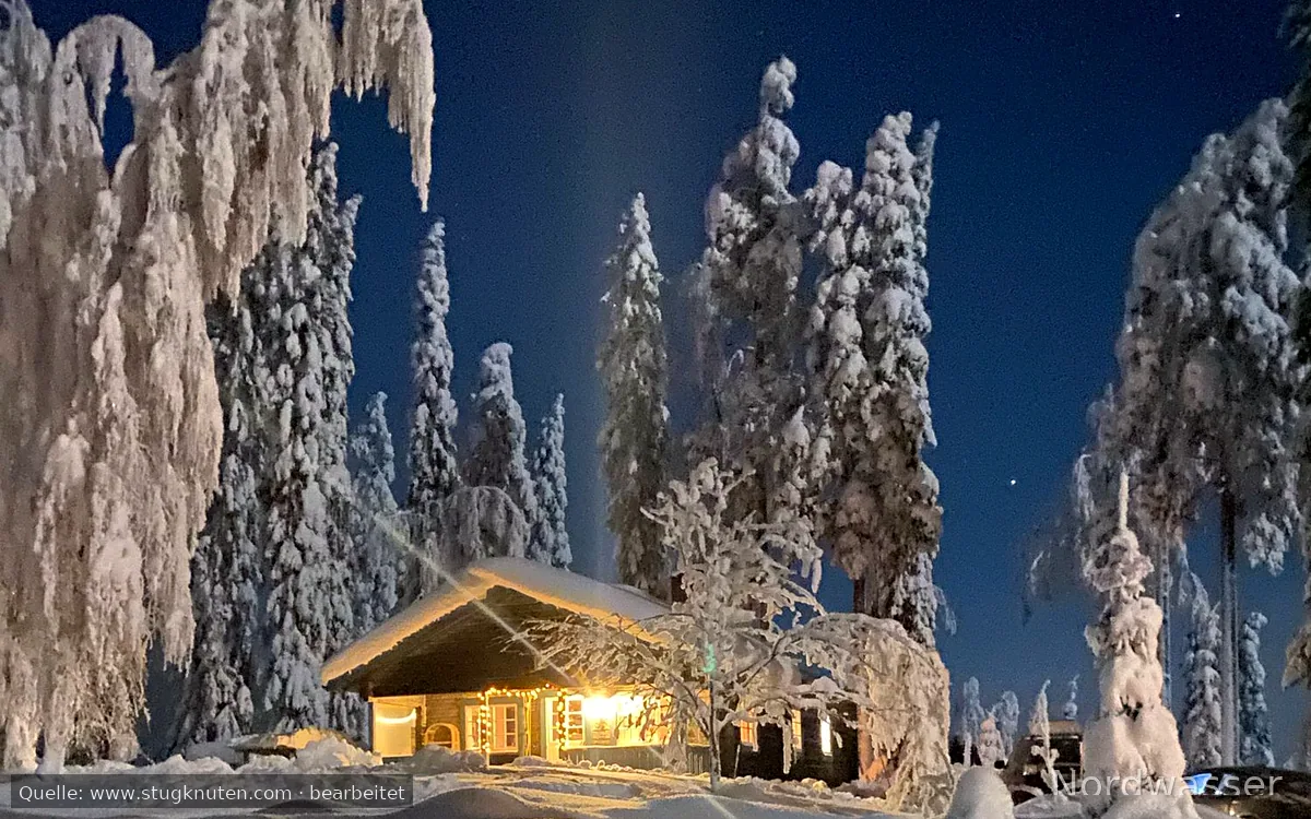 Timrad stuga vid skidspår i snösäkra Harsa/Järvsö
