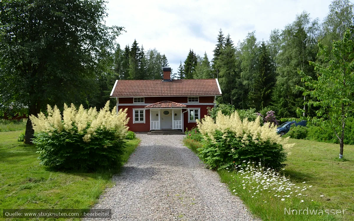 Liten stuga mellan Dalkarlsberg och Älvhyttan