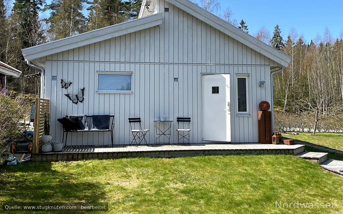 Friliggande stuga 2+1 bäddar i fantastisk miljö!