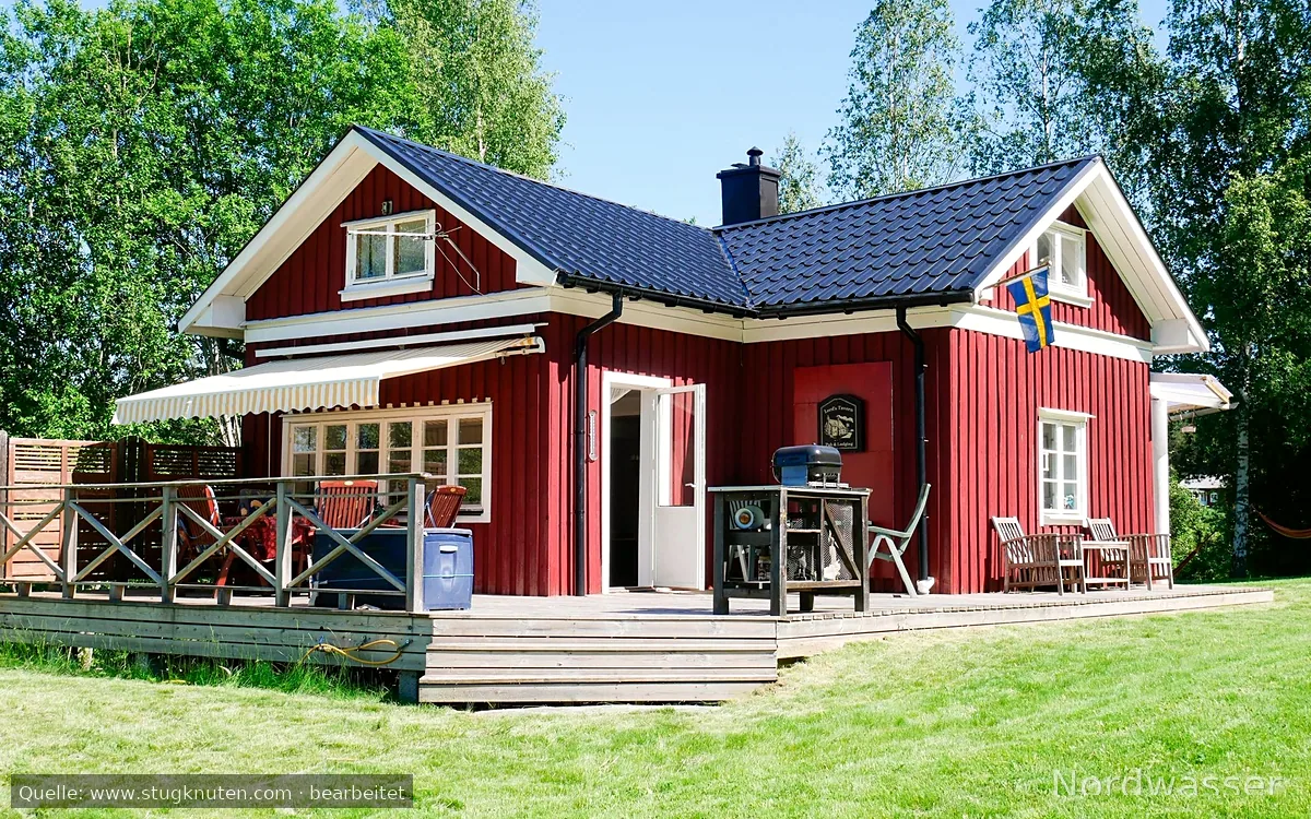 Stuga på sjötomt med avskilt läge