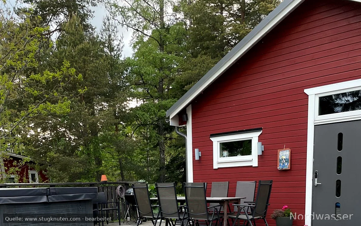 Härlig stuga med pooler och hav