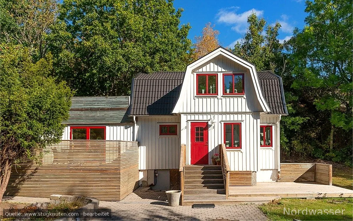 Lantligt hus på västkusten