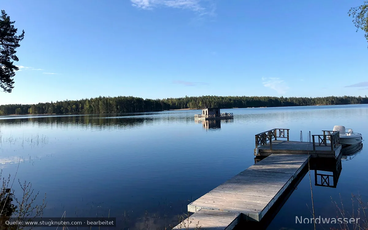 Lyxigt sjöställe med egen brygga och strand