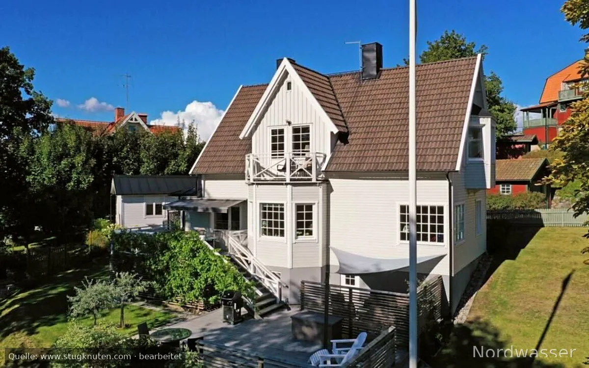 Sjönära villa i Saltsjöbaden