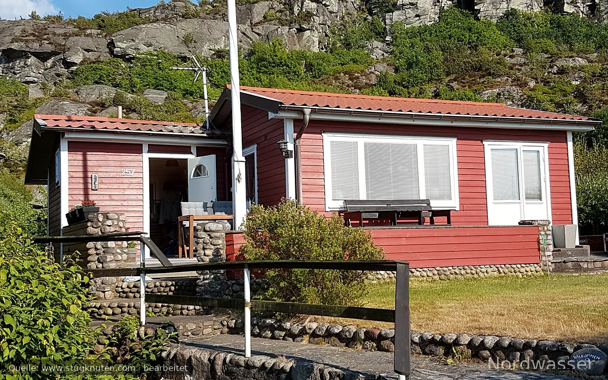 Stuga i Bohuslän med underbar havsutsikt