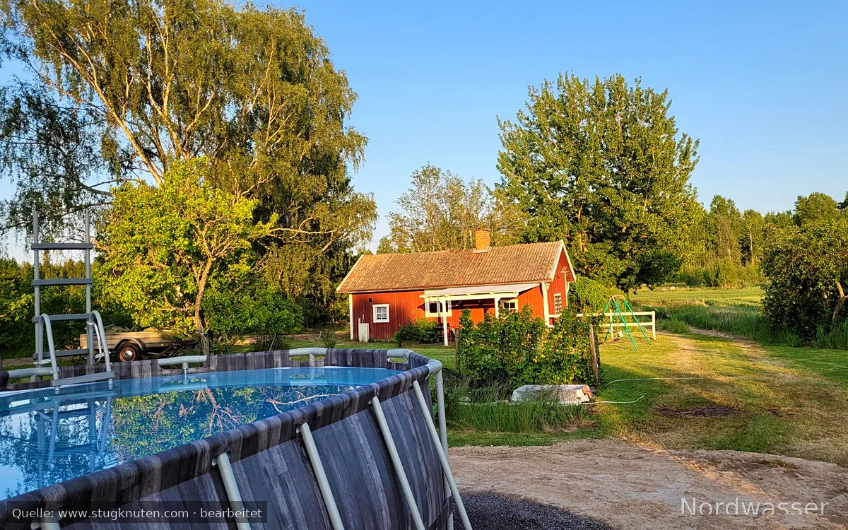 Stuga med pool nära Kolmården