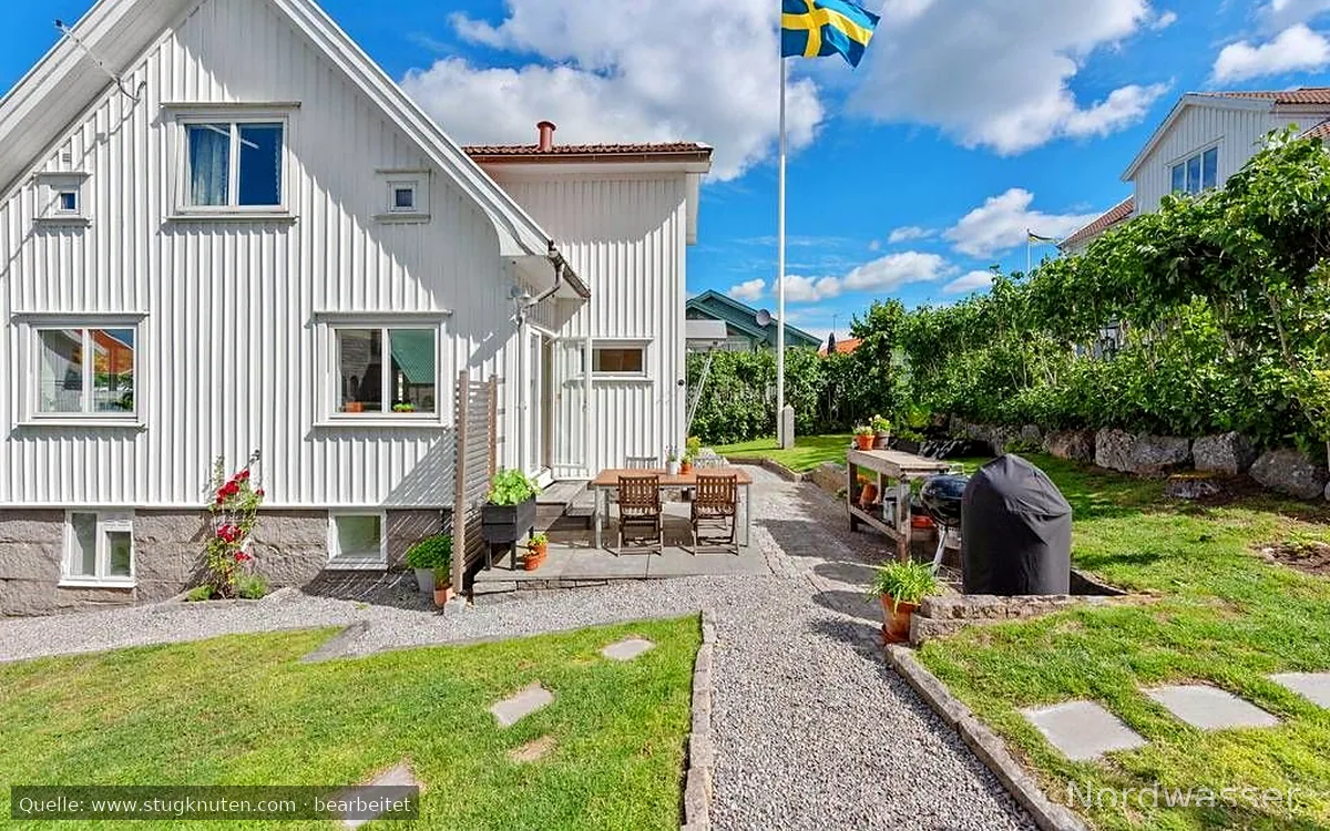 Hus inkl separat lägenhet på centralt i Grebbestad