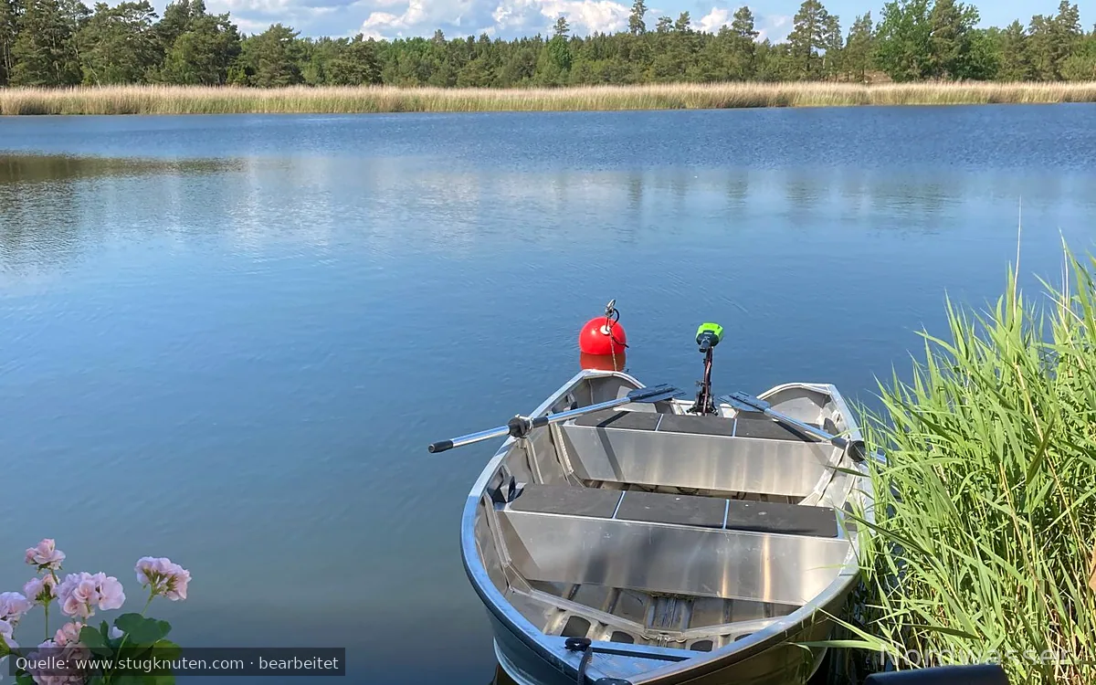 Nyare hus vid havet Egen tomt med brygga och båt