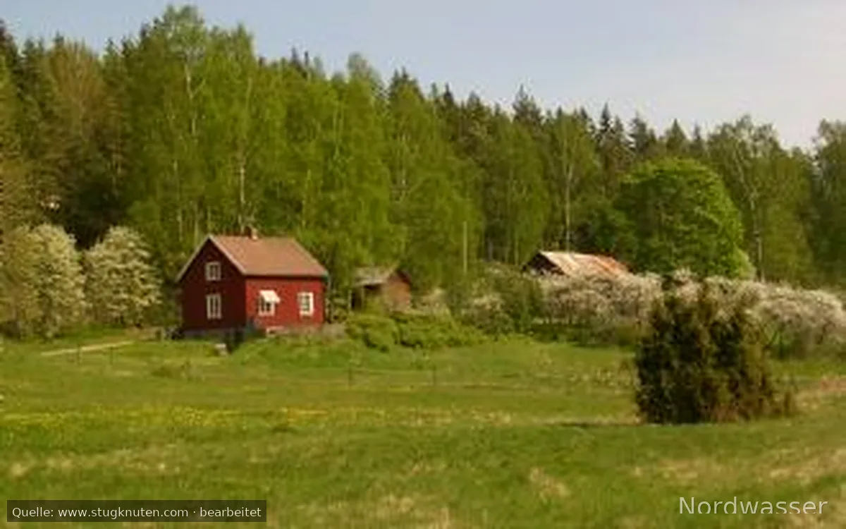 Stuga Näset vid sjön Lelång