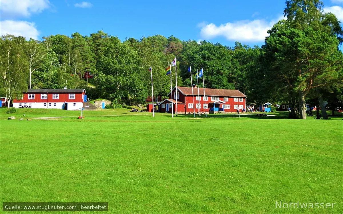 Stuga vid hav & skog på västkusten