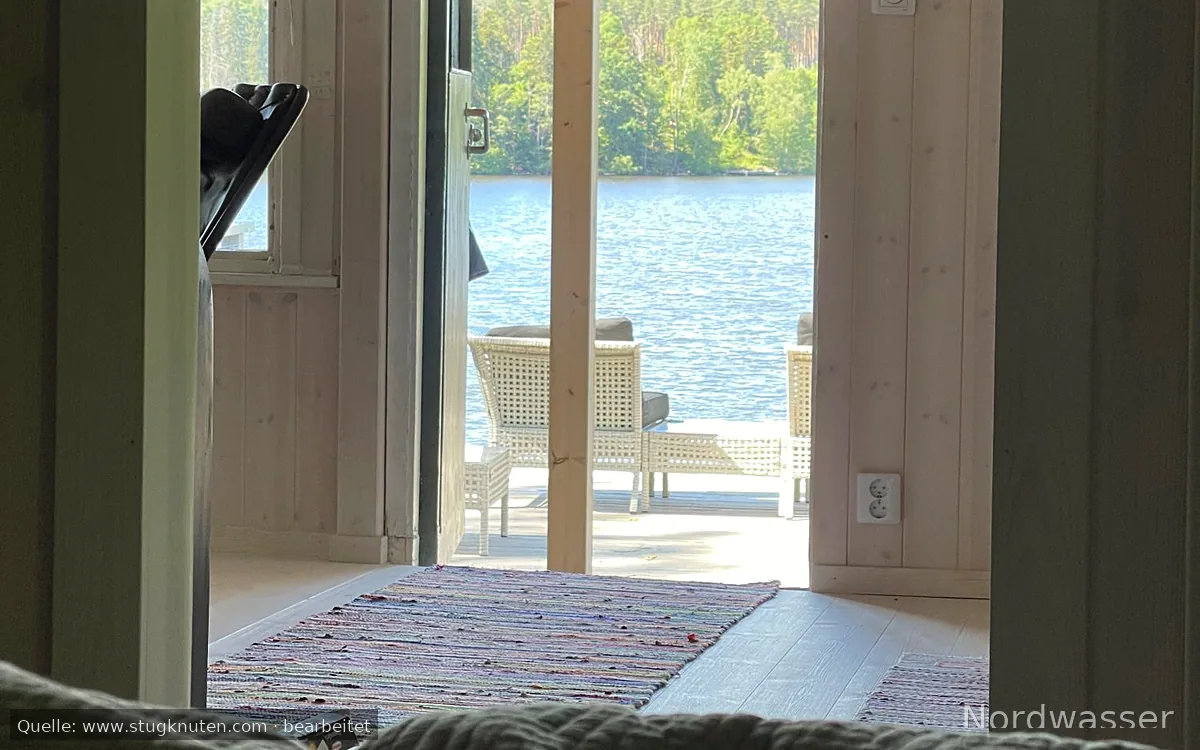 Nyrenoverat hus-sjötomt och egen brygga i Mälaren
