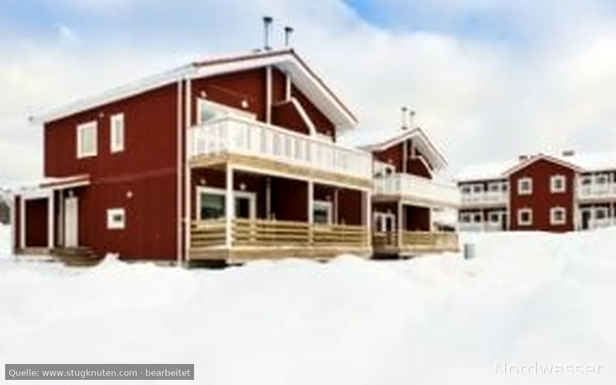 PARLÄGENHET MED SKOGEN SOM GRANNE