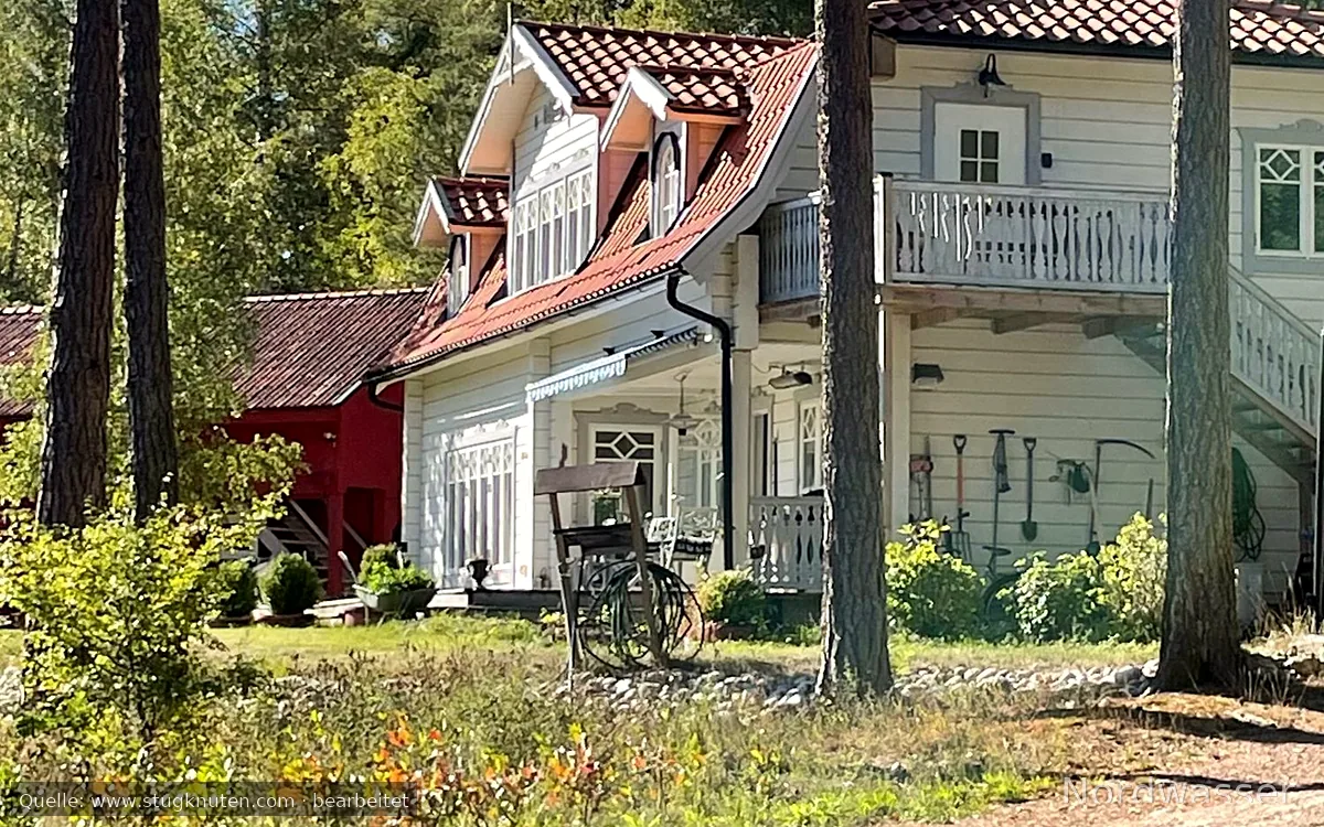 Timrat hus, 100 kvm på övre plan, naturskönt läge