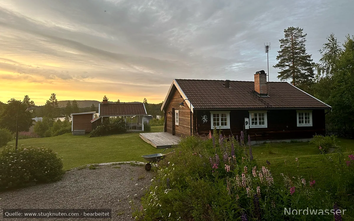 Mysig timmerstuga vid Milsjön/Järvsö