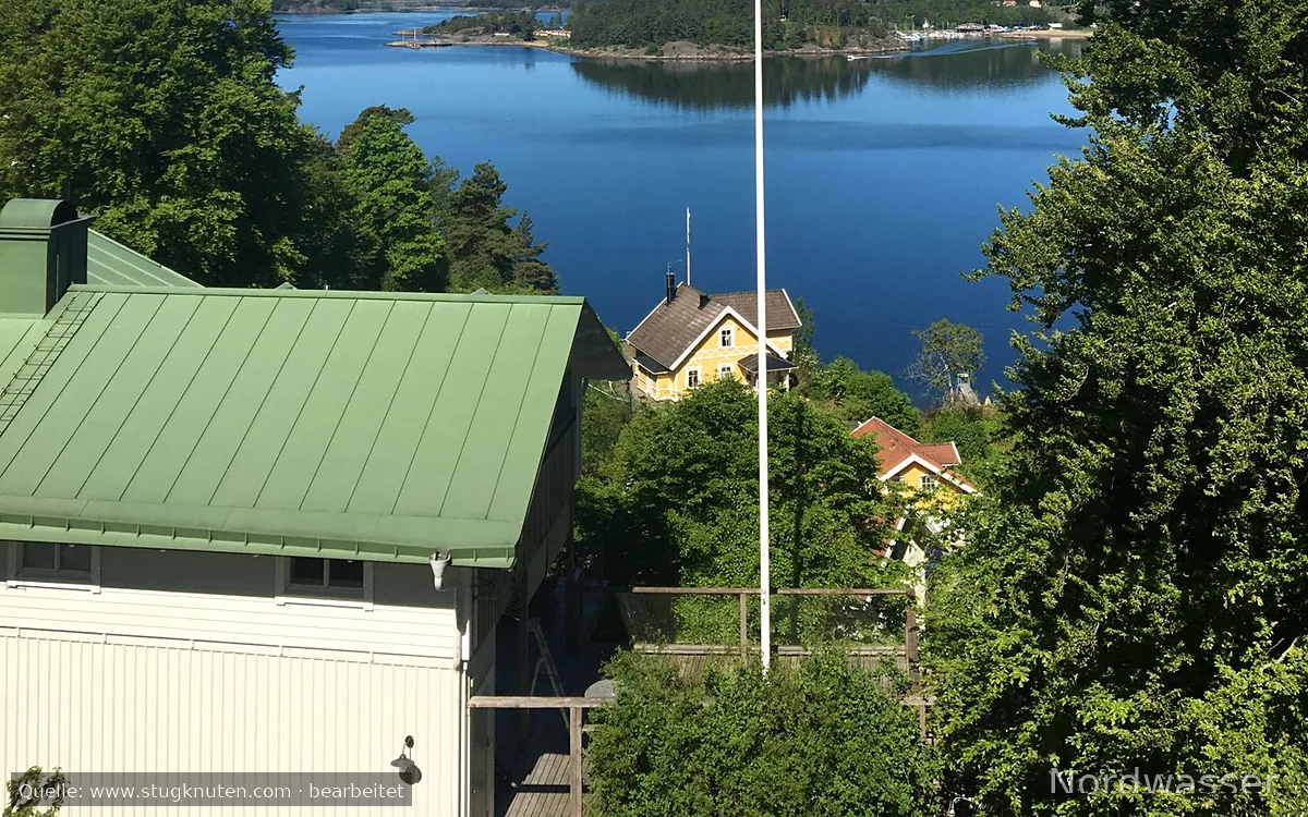 Stor villa med havsutsikt nära badstrand