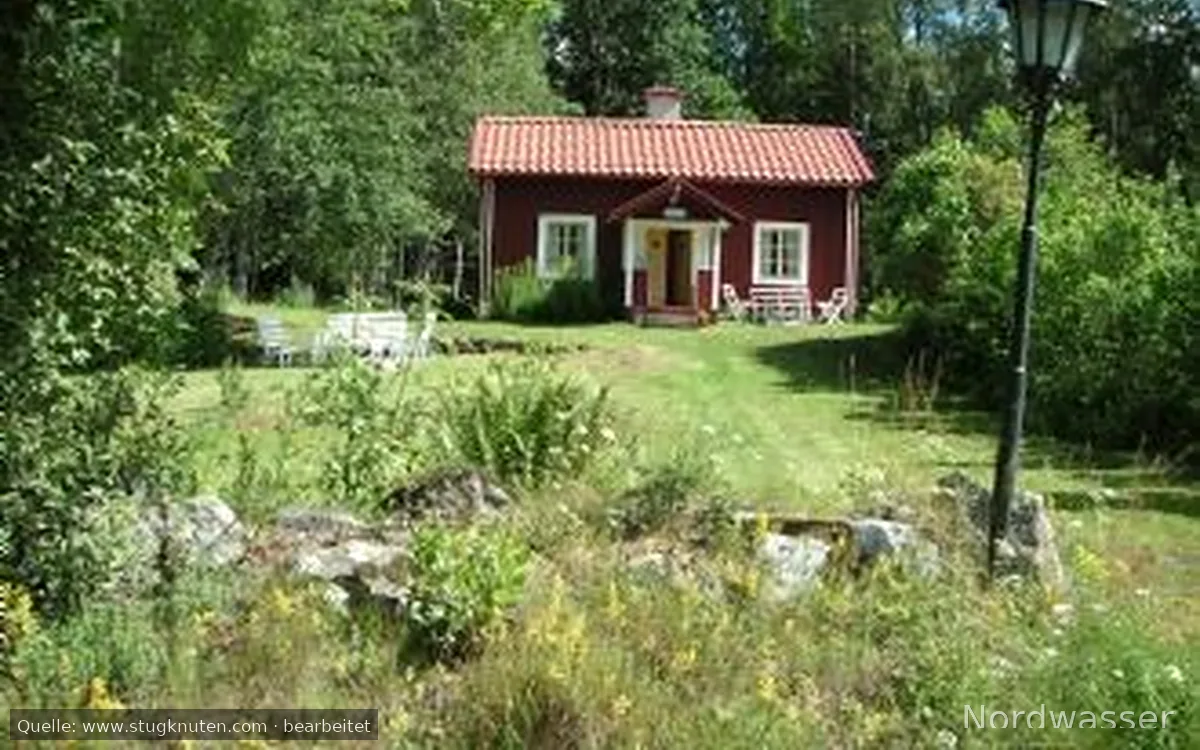 Soltorp i skogsbrynet