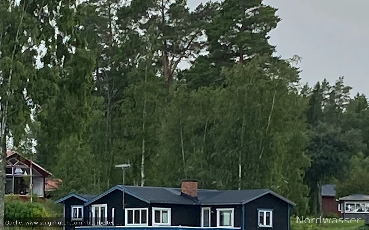 Stuga med fantastiskt läge vid havet i Stocka